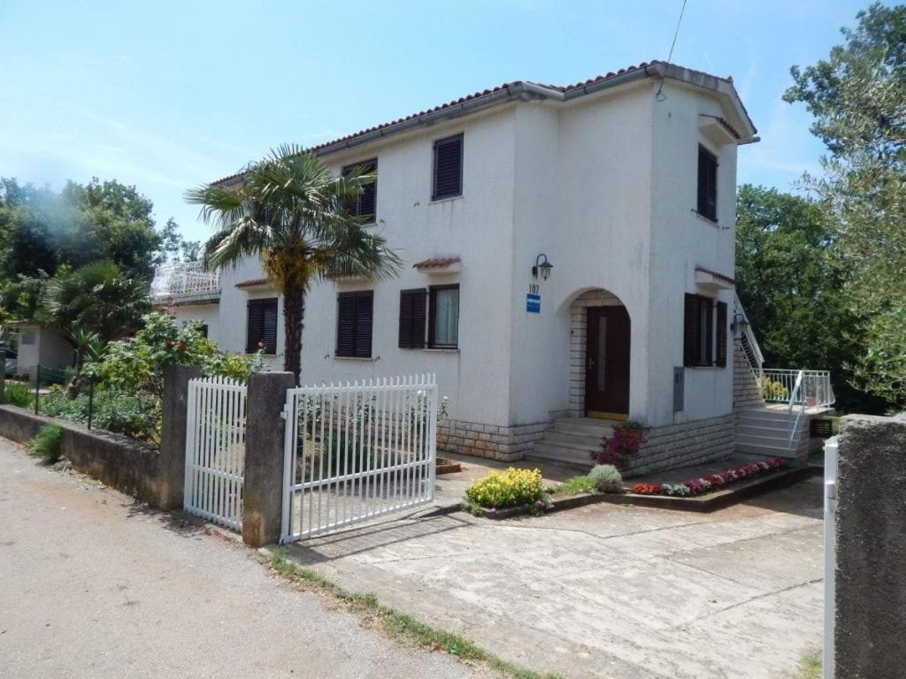 Apartman Svjetlicic Brzac Ngoại thất bức ảnh